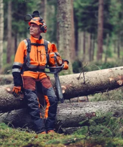 Husqvarna 564 XP® Fuel Injected Chainsaw starting